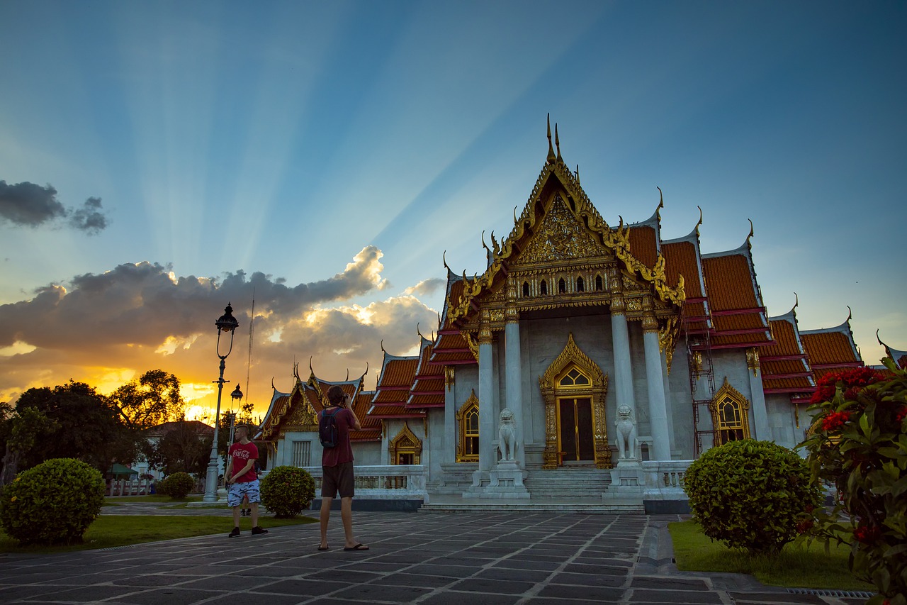 Thailand Temple Tourist Person - Hassas_Arts / Pixabay