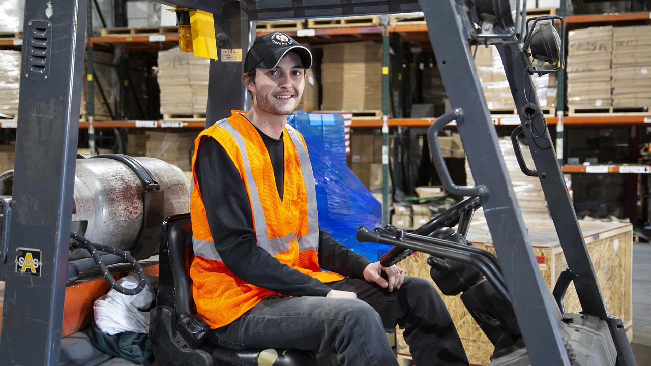 Forklift Worker Warehouse Forklift - ekenamillwork / Pixabay