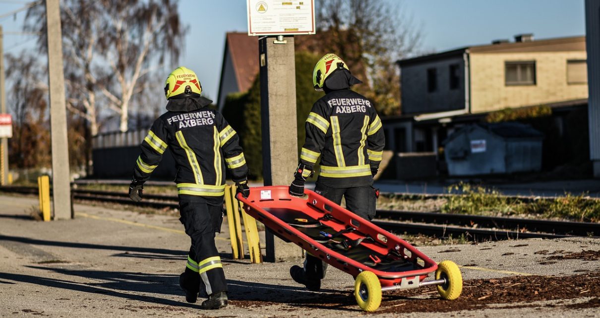 Firefighter Stretcher Accident  - SmartEm / Pixabay