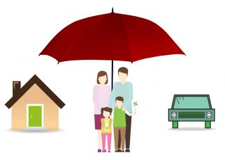 Insurance Family Umbrella House  - Tumisu / Pixabay