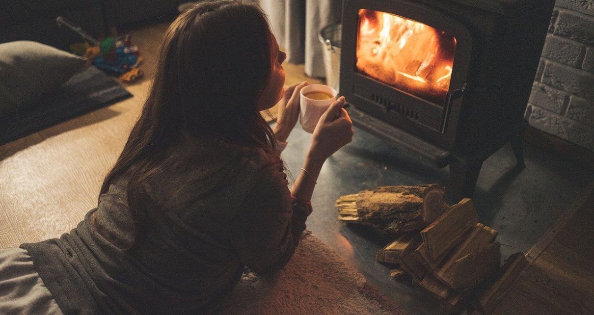 Woman Fireplace Mug Coffee Cozy  - VisionPics / Pixabay