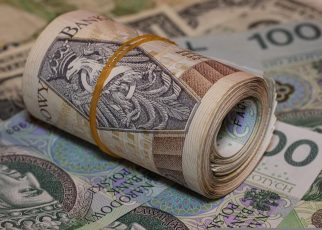 Money Cash Finance Business  - Byszek / Pixabay