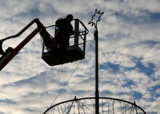 assembly, lifting platform, christmas lights, hebekorb, monday basket, heaven, nature, clouds